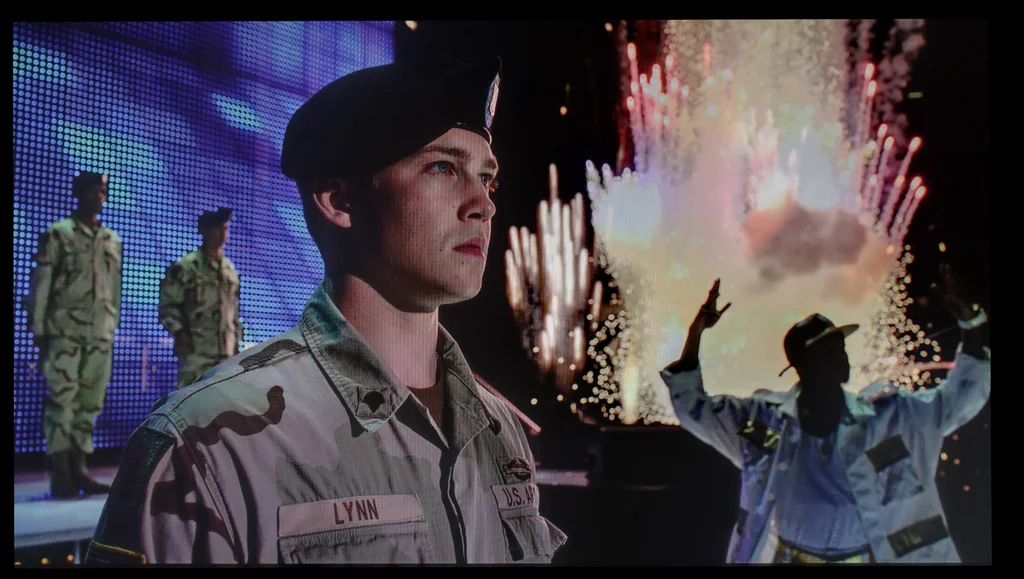 Review Hisense U8NQ section HDR effect quality, scene “Billy Lynn”
