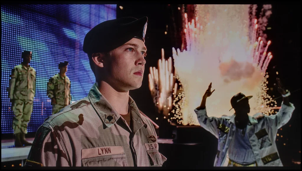 Review Hisense E7NQ PRO section HDR effect quality, scene “Billy Lynn”