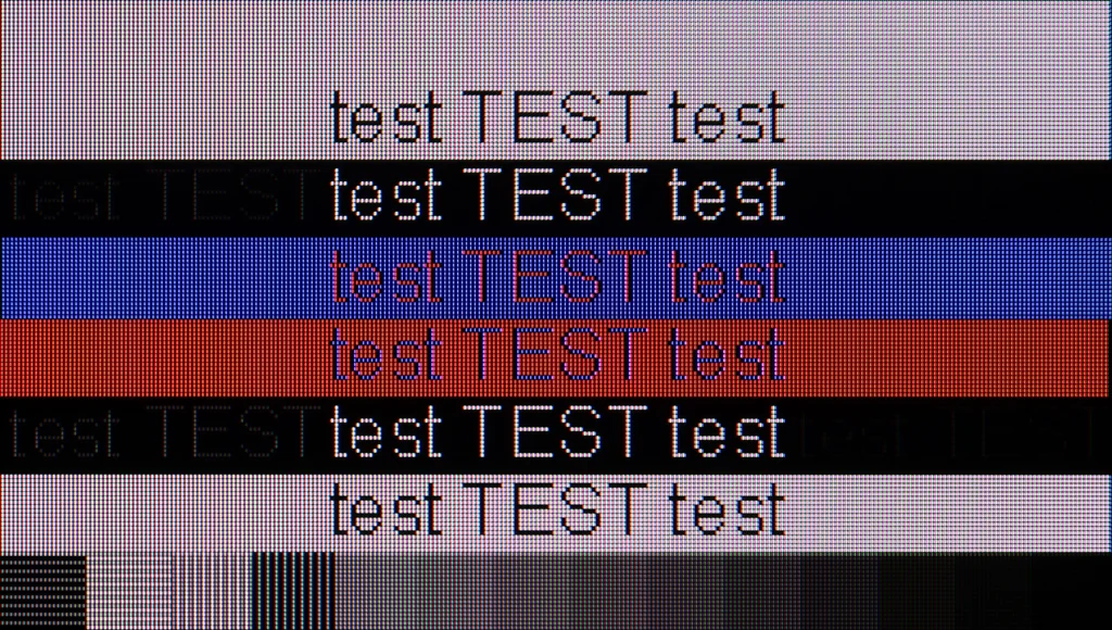Review Hisense E7NQ PRO section Computer compatibility, font readability test