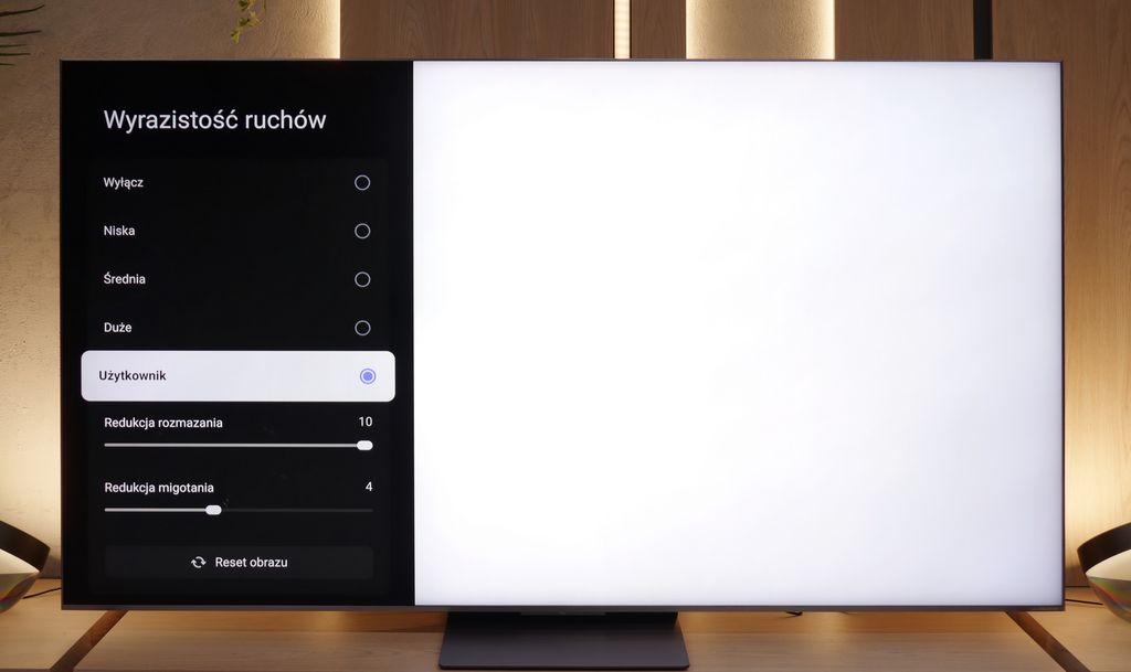 Test TCL C8K / QM8K Smużenie i płynność ruchu