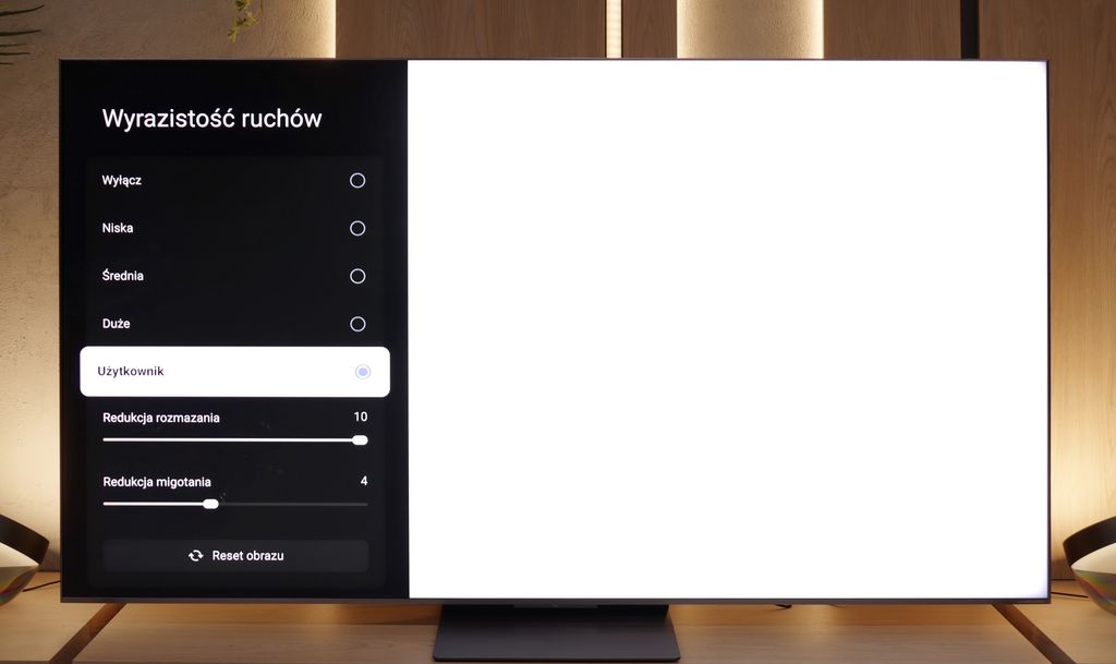 Review TCL C8K Blur and motion smoothness