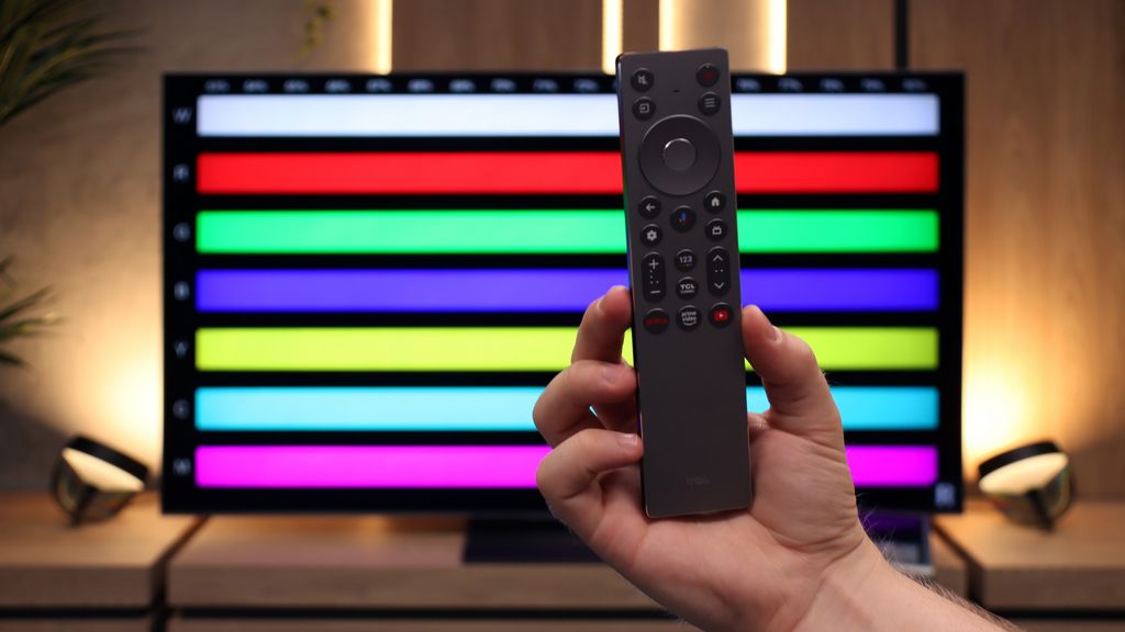 Review TCL C8K Appearance of the TV