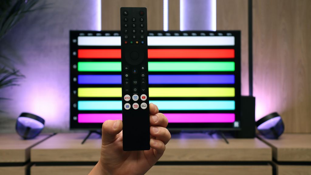 Review TCL C6K Appearance of the TV