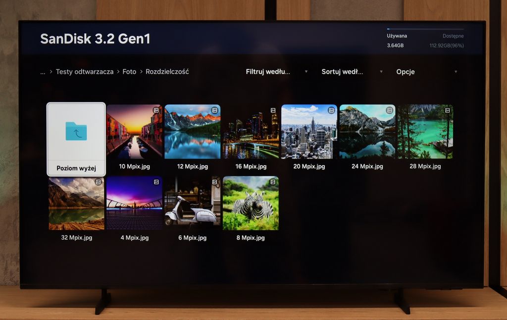 Review Samsung U8000F (VA) Appearance of the TV