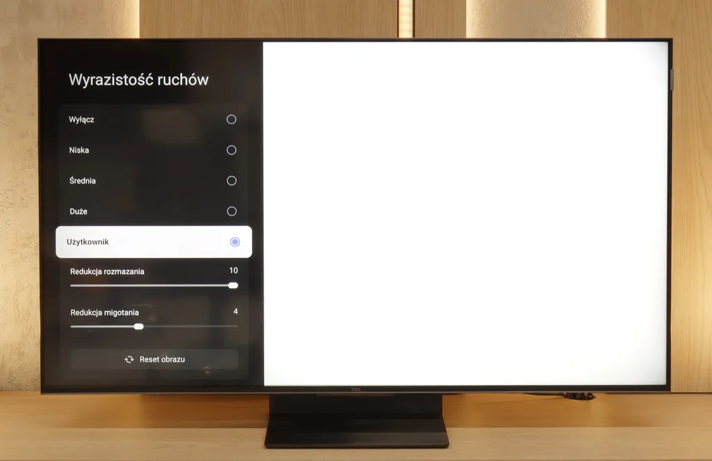 Test TCL C7K / QM7K 50" Smużenie i płynność ruchu