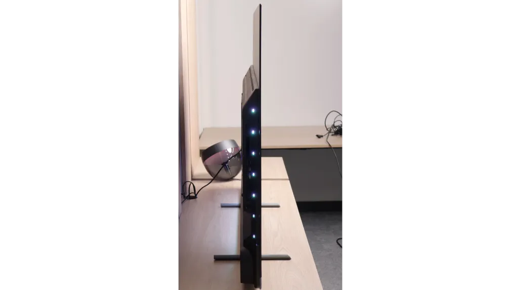 Review Philips OLED910 Appearance of the TV