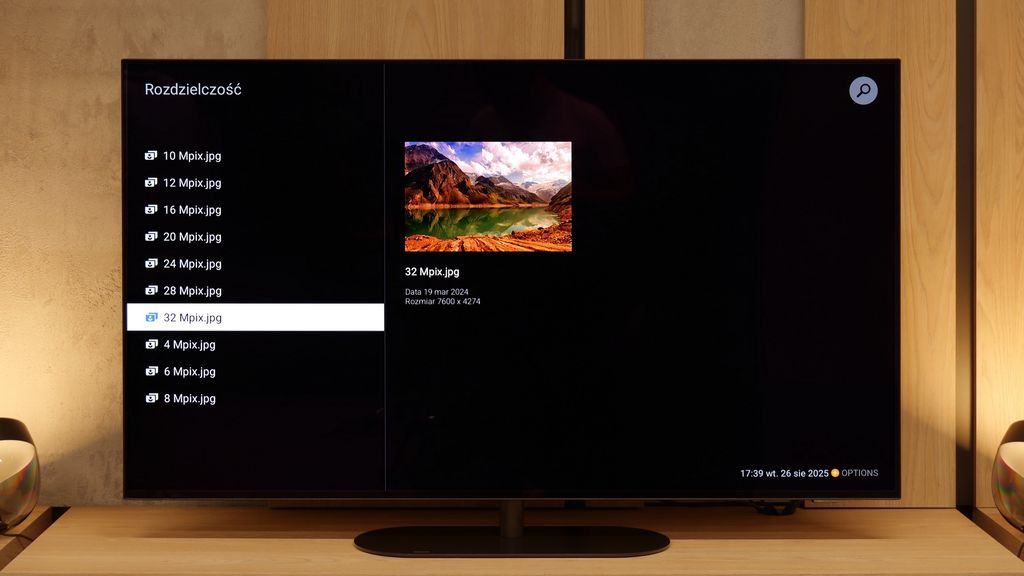 Review Philips OLED820 Appearance of the TV