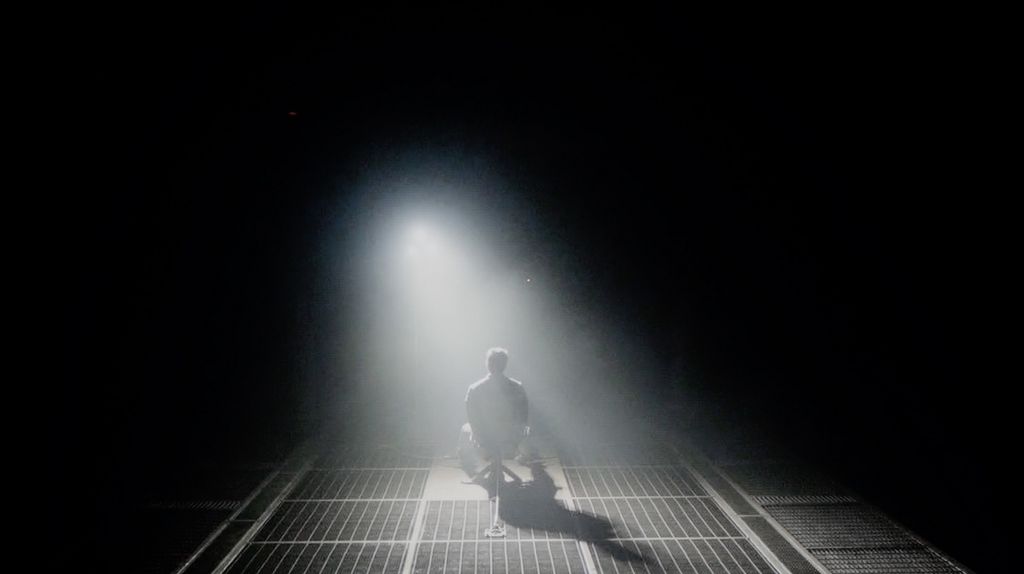 Review Panasonic W95B Visibility of details in the lights