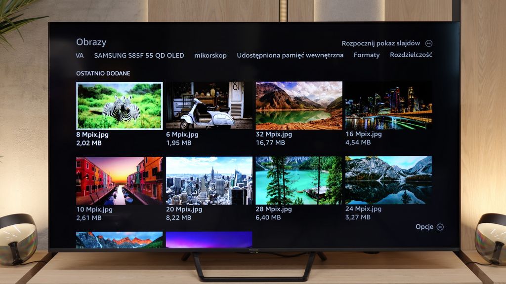 Review Panasonic W95B Appearance of the TV