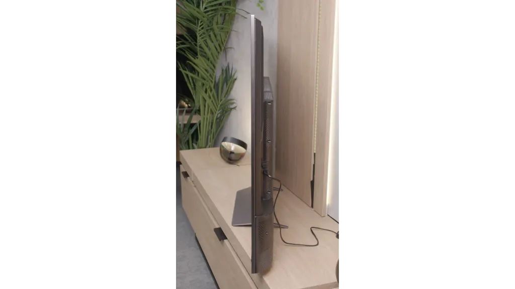 Review Haier M95E Appearance of the TV