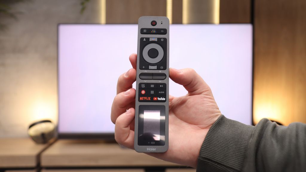 Review Haier M95E Appearance of the TV