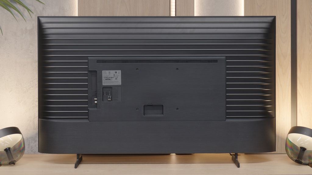 Review Samsung Q6F (IPS) Appearance of the TV