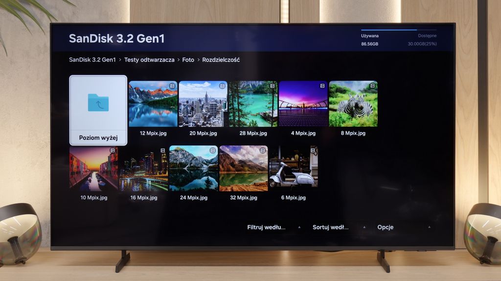 Review Samsung Q6F (IPS) Appearance of the TV