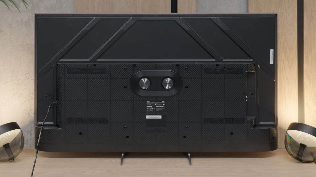 Review Haier M90E Appearance of the TV