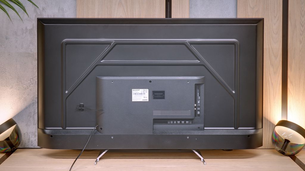 Review SHARP JP7765E Appearance of the TV