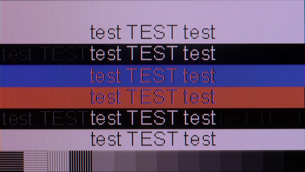 Test TCL C7L sekcja Współpraca z komputerem, test czytelności czcionek