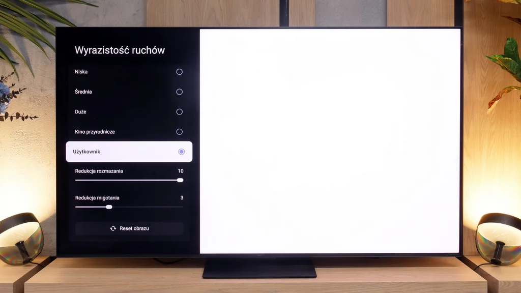 Review TCL C7L Blur and motion smoothness