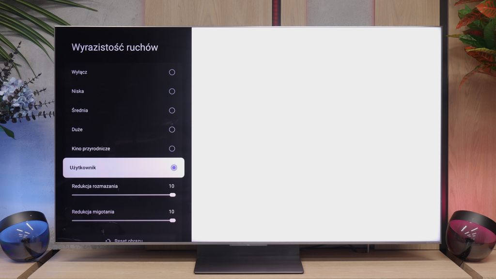 Review TCL C8L / QM8L  Blur and motion smoothness