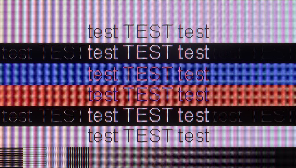 Review TCL C8L / QM8L  section Computer compatibility, font readability test