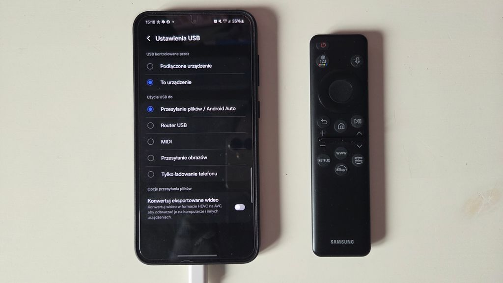 Want to know how to connect a phone to a TV via USB-C - USB? Some TVs support the USB-C - USB connection as a way to transfer video (e.g. in DisplayPort mode). In most cases, however, the connection is used to transfer files and charge the device. Check if your TV supports DisplayLink or MHL mode.