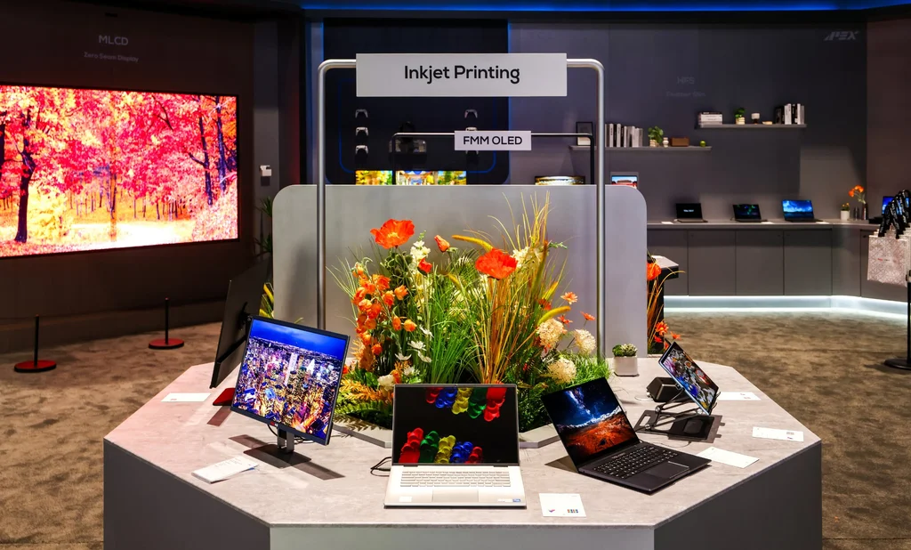 TCL unveils inkjet-printed OLEDs and a massive 115" Micro LED. Could this tech challenge LG and Samsung? Discover the future of premium TVs now.