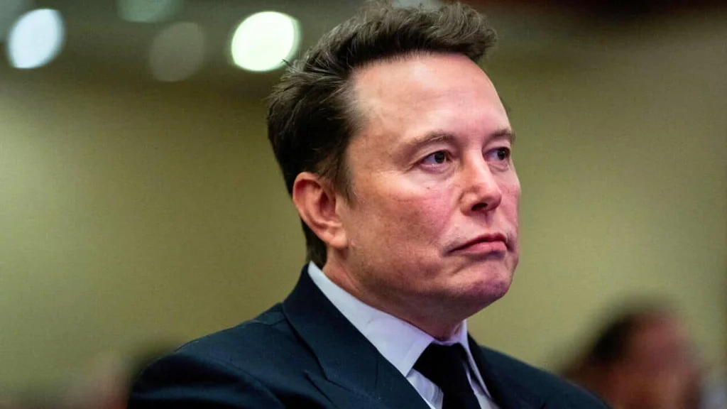 Elon Musk offered Apple a $5B Starlink deal. Tim Cook said no and chose Globalstar. Did Apple make a mistake?