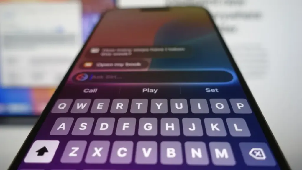 Apple is working on its own answer engine – the AI team is creating a new Siri and search system. The launch of the iPhone 17 marks the beginning of significant changes.