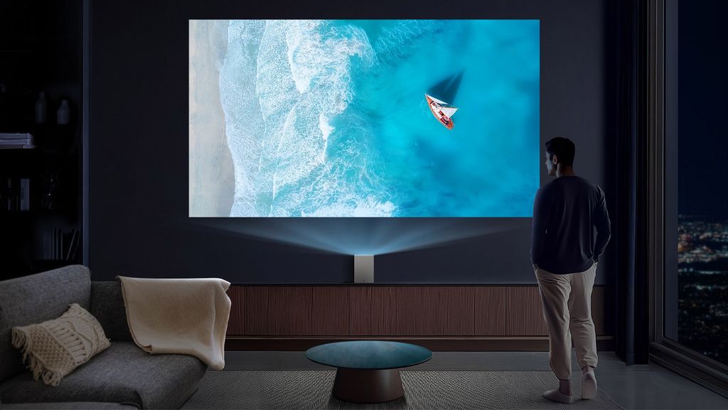 LG CineBeam S projector – ultra short throw 4K in a “tea box” size. Autofocus, webOS, HDR10, 154% DCI-P3 coverage and Dolby Atmos included.