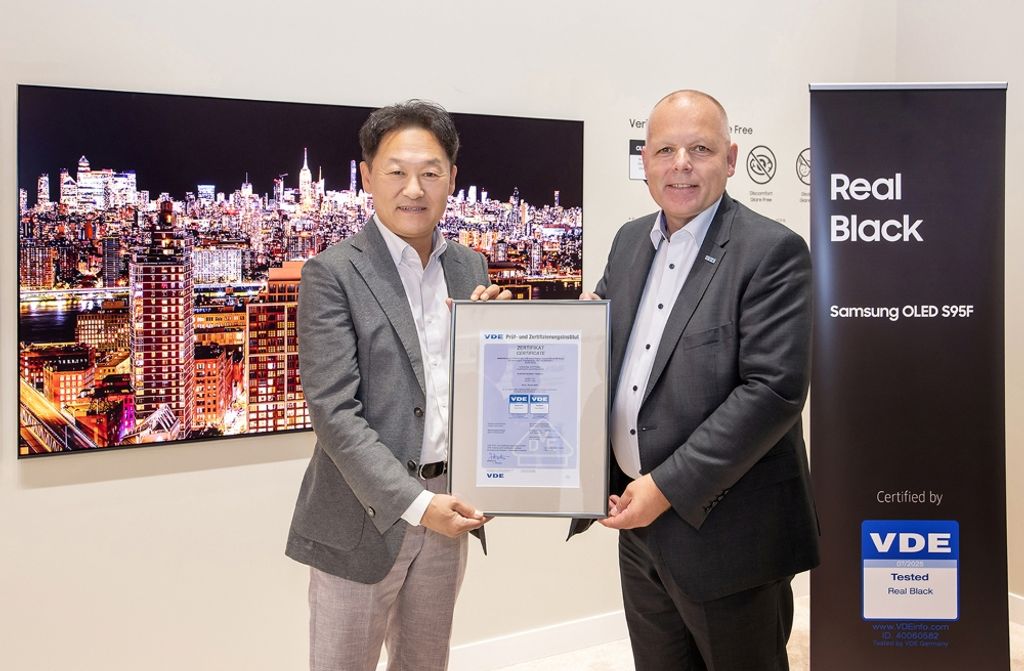 Samsung OLED S95F 2025 certified by VDE Real Black. True black, Glare-Free 2.0 technology and support for G-SYNC and FreeSync Premium Pro.