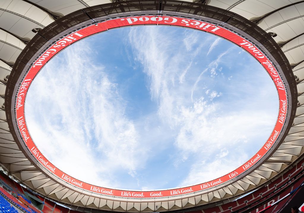 LG installs a massive Ribbon Board at Atlético de Madrid’s stadium. New Mesh LED technology transforms the fan experience.
