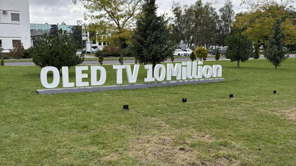 LG celebrates the production of its 10 millionth OLED TV in Poland! Take a look inside the Mława factory and discover the 2025 LG OLED lineup.