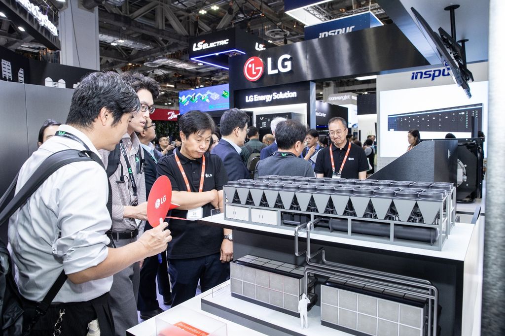 LG, LG CNS, and LG Energy Solution join forces – DTC cooling, AR, Digital Twin, and DC Grid power in one ecosystem.