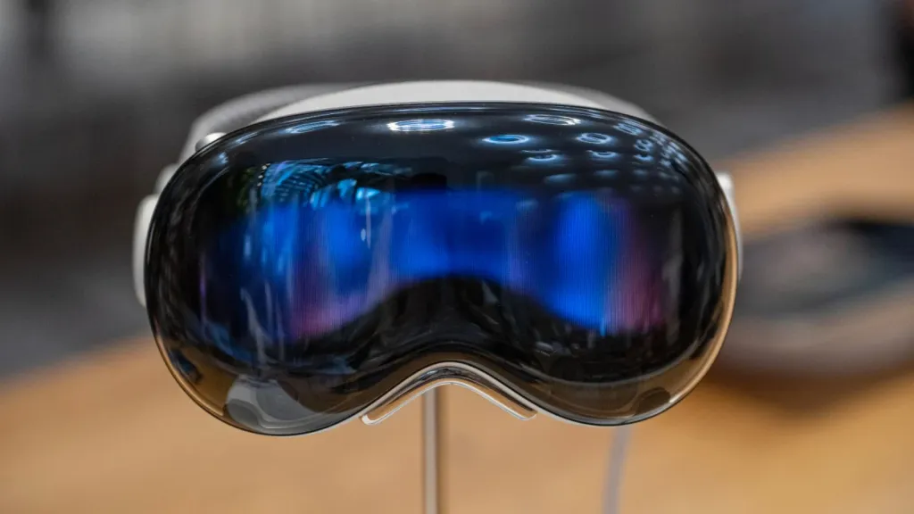 Apple Vision Pro z układem M5, ekranami 120 Hz i lepszą baterią. Nowy Dual Knit Band, visionOS 26 oraz obsługa 3D i HDR wnoszą VR na nowy poziom.
