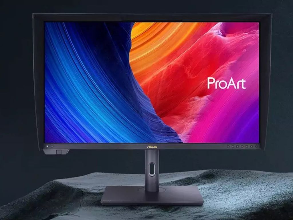ProArt PA32KCX – 32” 8K HDR, 4032 miniLED zones, 1200 nits. The first true 8K monitor for filmmakers and graphic designers.