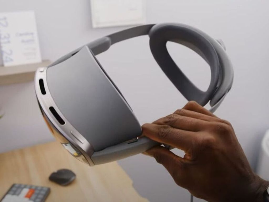 Samsung and Google unveil Galaxy XR – a headset powered by Android XR and Gemini AI. A new era of spatial work, entertainment, and discovery begins.