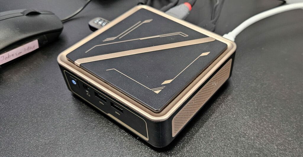 Sapphire enters the Mini PC market! The EDGE AI series with AMD Ryzen AI 300 (Zen5) delivers up to 50 TOPS of power in a compact 117×111×30 mm chassis.