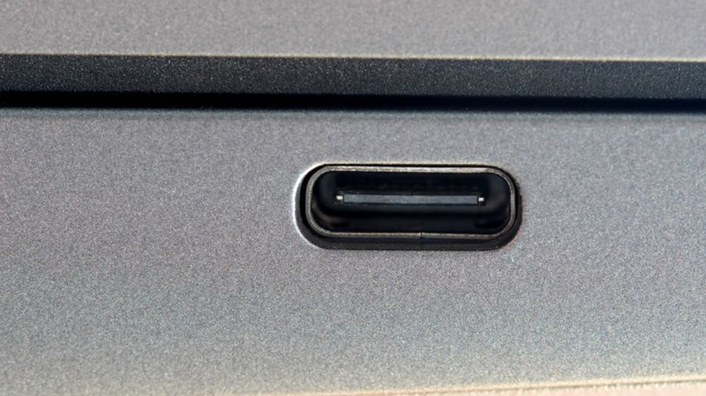 USB-C – what does the “C” stand for? It’s not “charging” or “connectivity,” but a connector type. Discover the history and fun facts about the standard that changed the world.