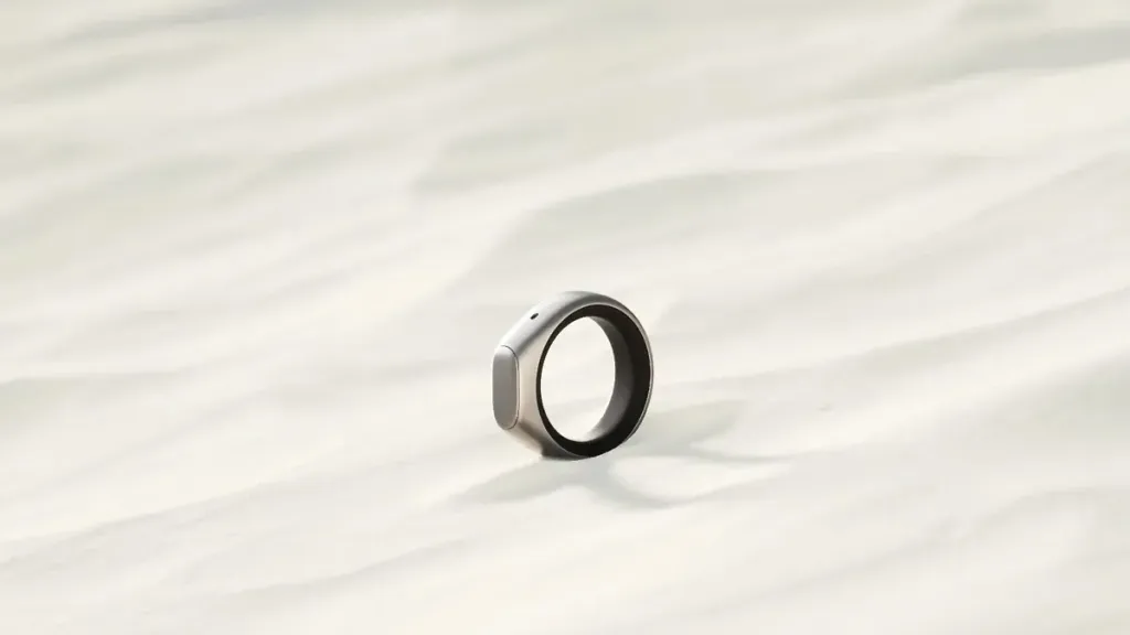 Stream – an intelligent ring with a microphone and AI. Complete privacy, natural interaction, and minimalist design.