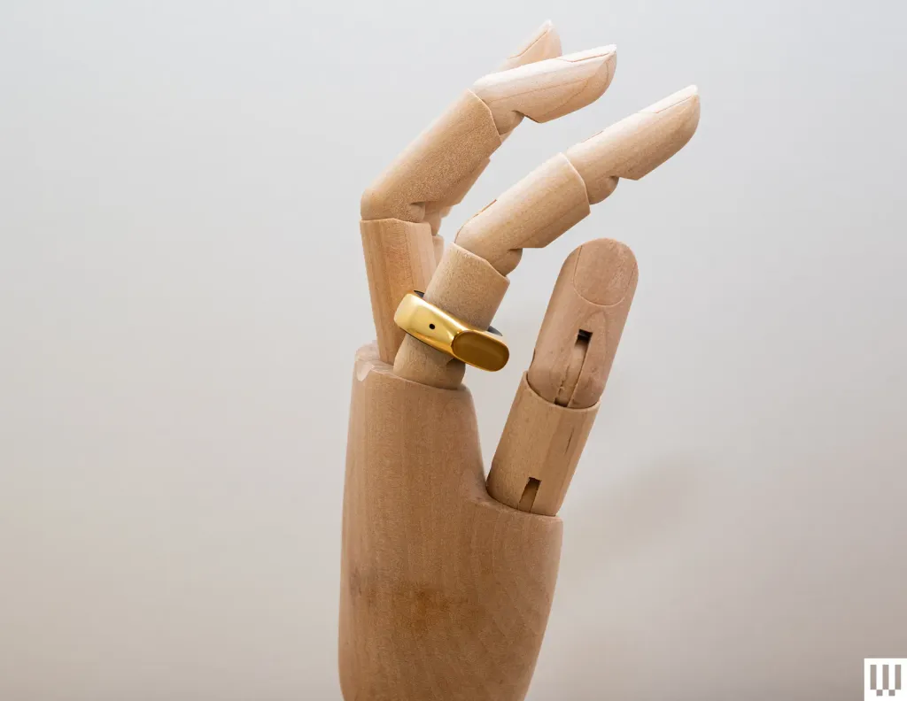 Rynek smartfonów hamuje, a wearables rosną w siłę. Artykuł analizuje, dlaczego inwestorzy wierzą, że smartfon nie jest już idealnym interfejsem człowieka z technologią.