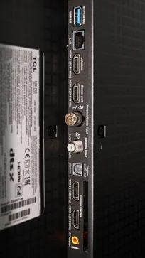 Review TCL MQLED85 / C765 Appearance of the TV