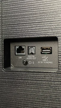 Review Hisense U7NQ Appearance of the TV