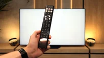 Review Hisense U8Q Appearance of the TV
