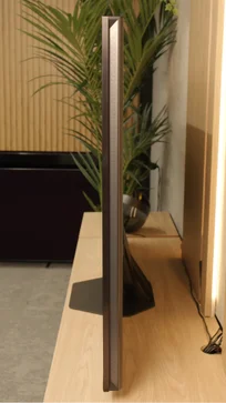 Review Hisense U8Q Appearance of the TV