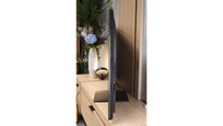 Review TCL RM7L Appearance of the TV