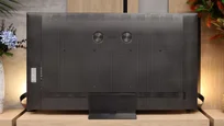 Review TCL RM7L Appearance of the TV