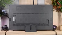 Review TCL A400U Appearance of the TV