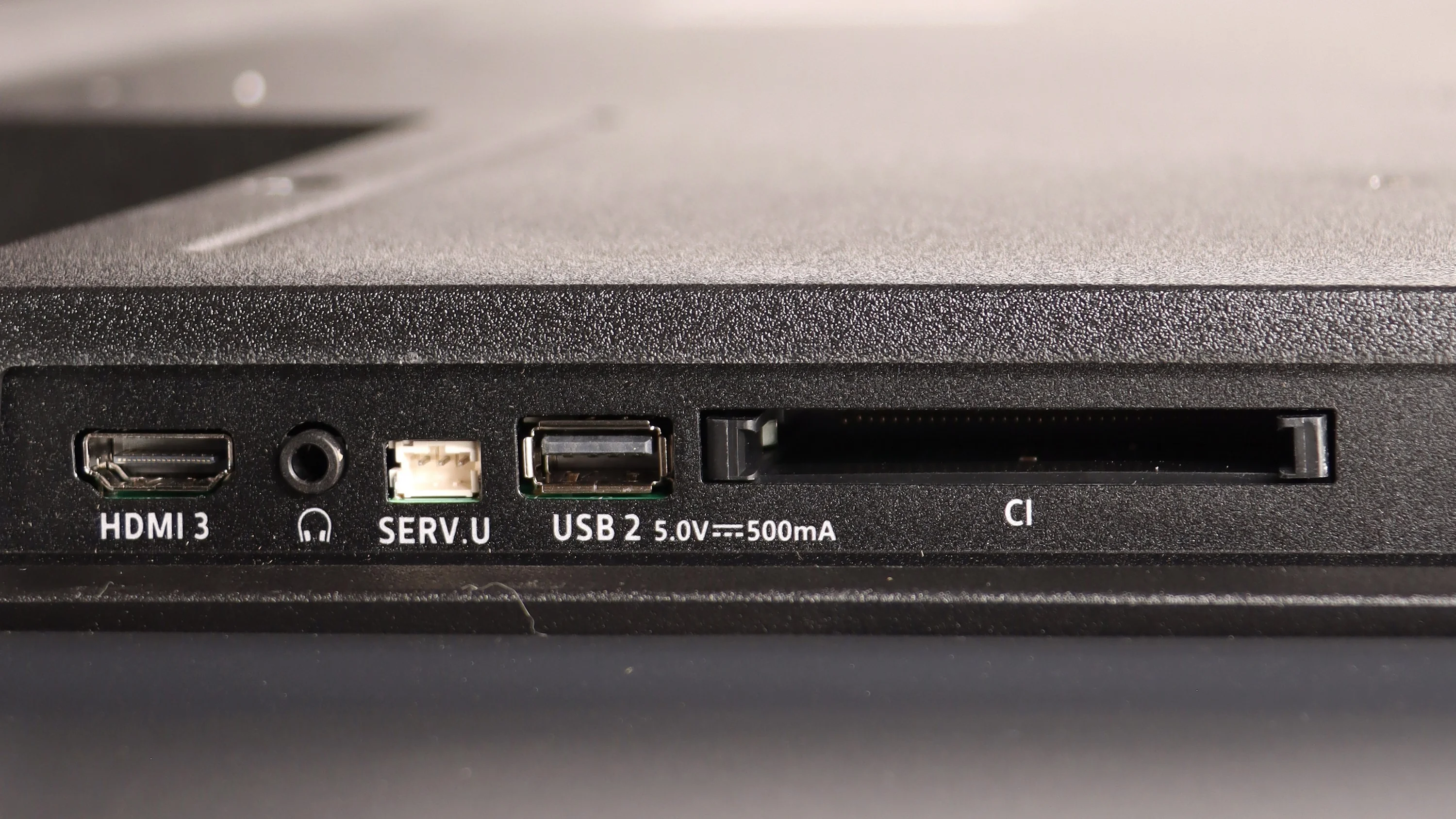 Review Philips The One (PUS8959 / PUS8919 / PUS8909 / PUS8949 Appearance of the TV