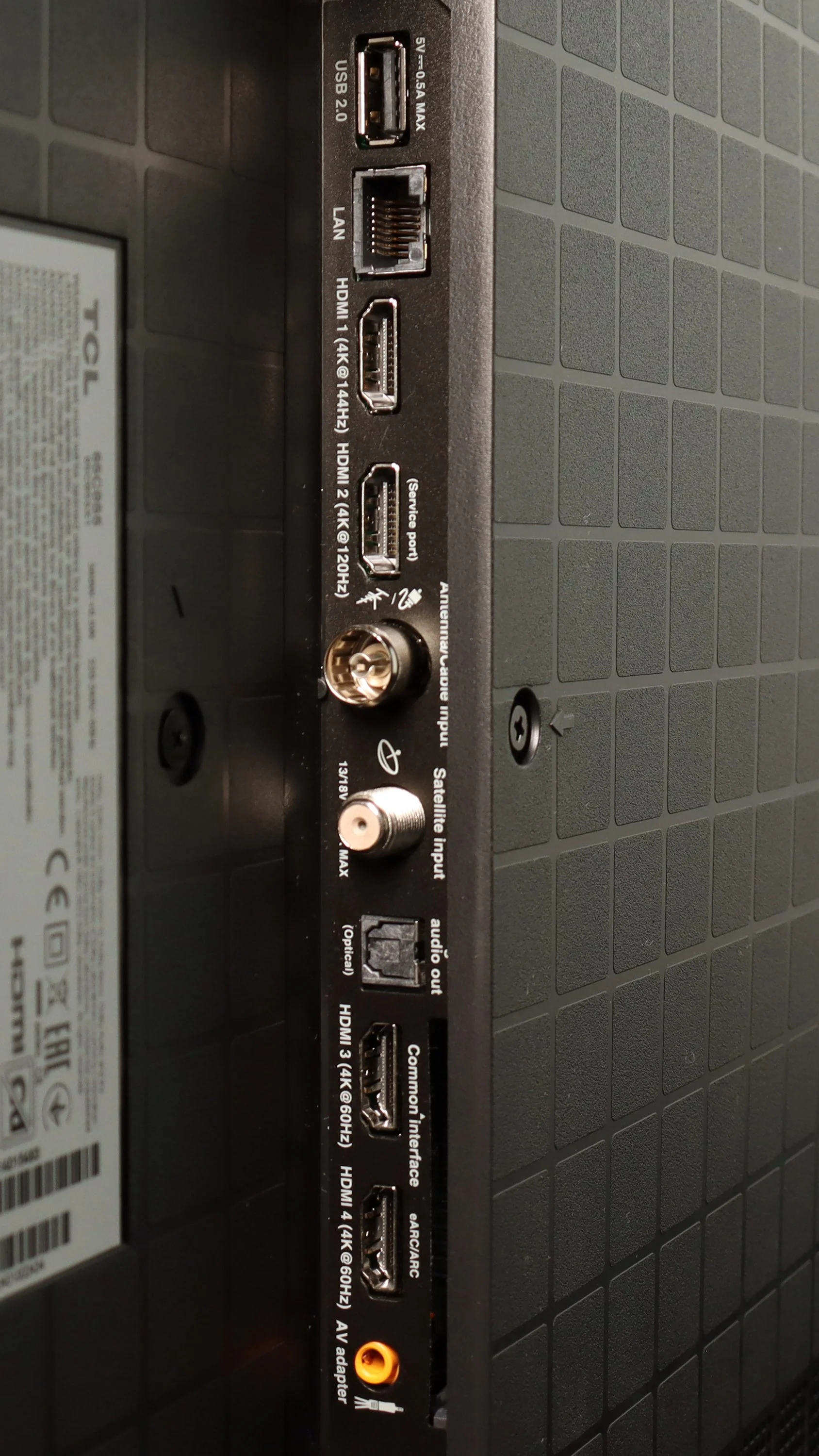 Review TCL C855 Appearance of the TV