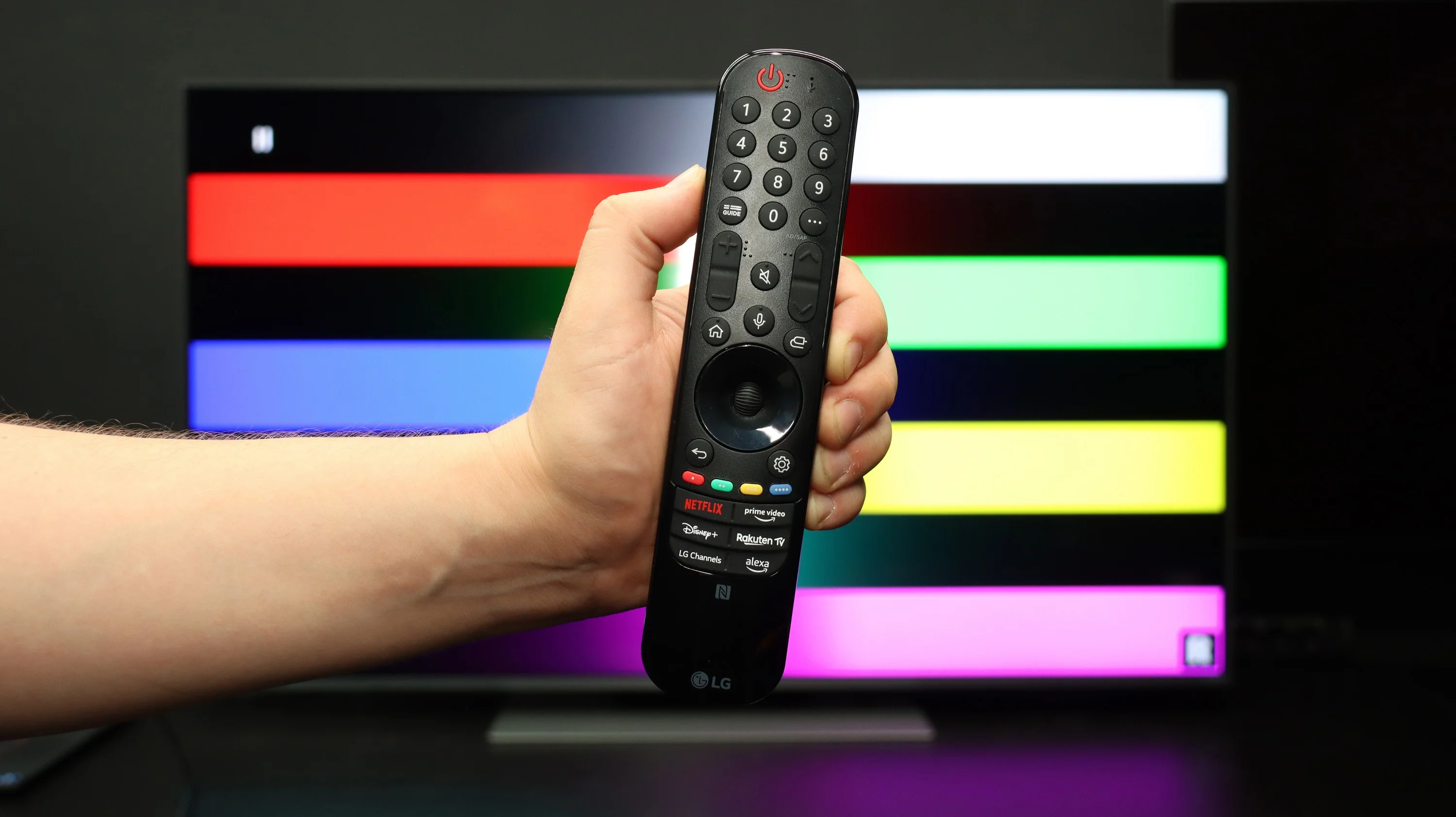 Review LG QNED87T6B Appearance of the TV
