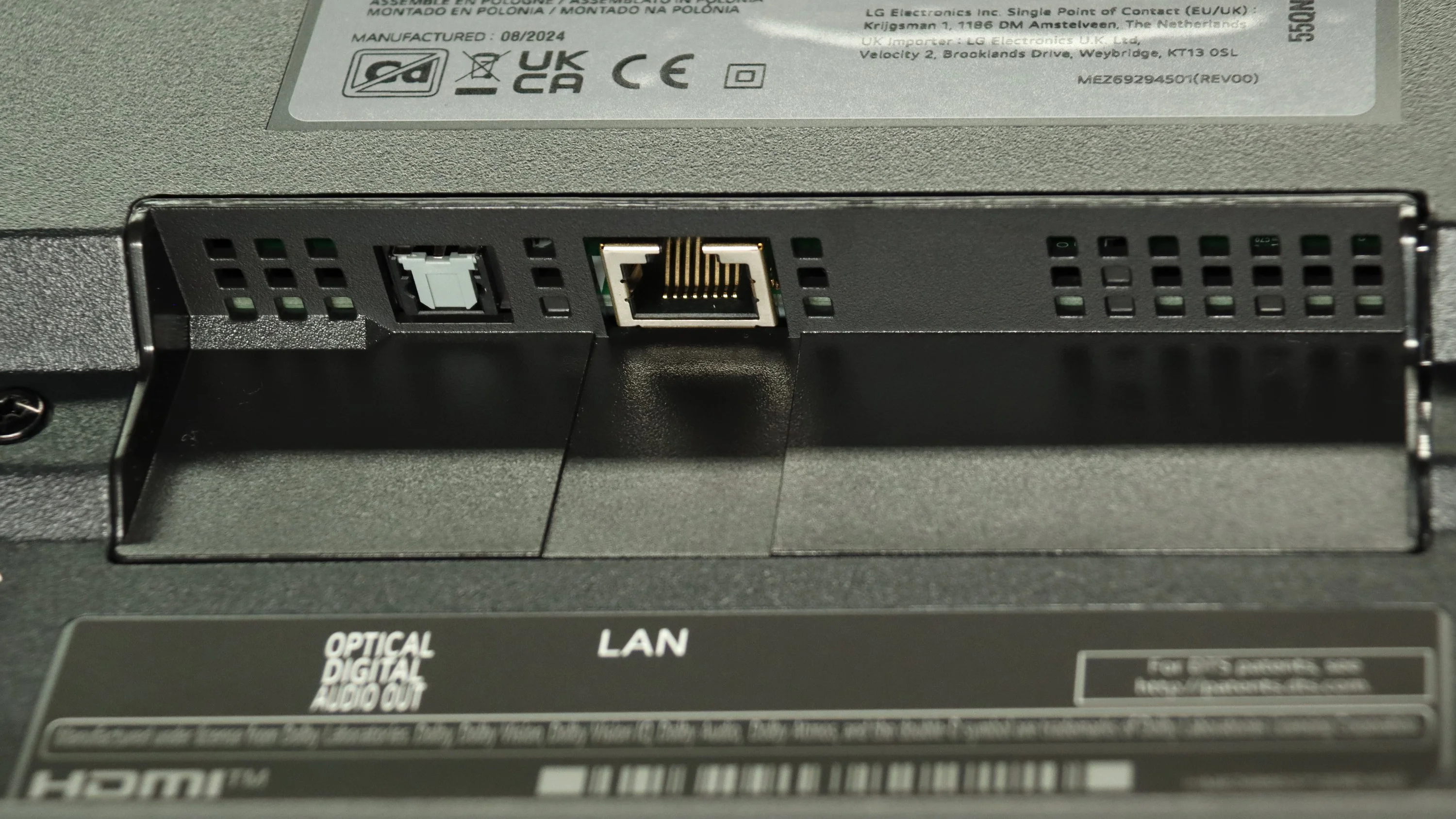 Review LG QNED87T6B Appearance of the TV